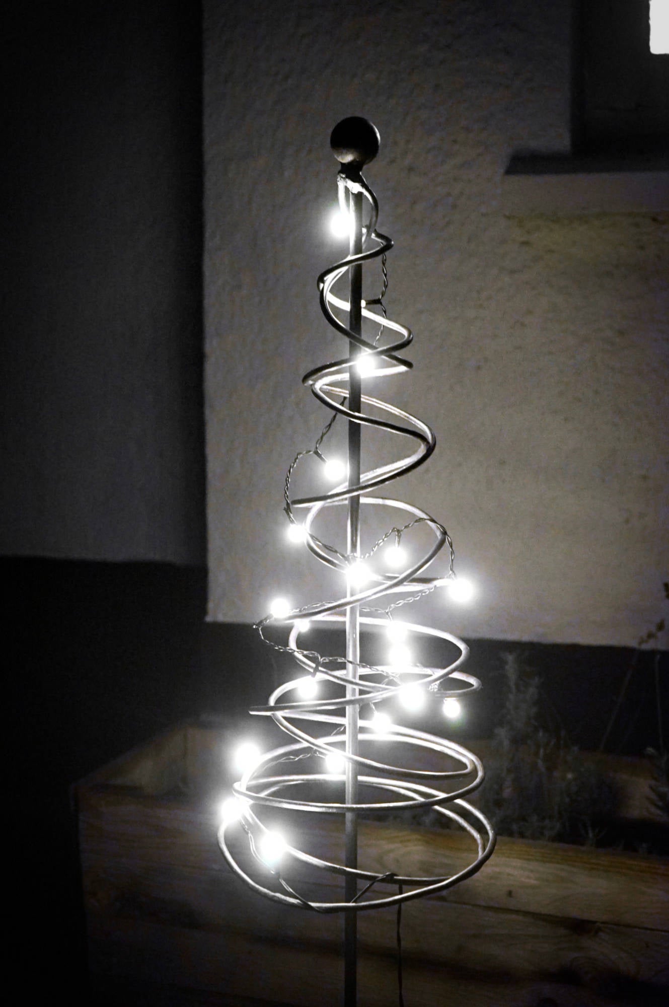 Metal Tree sculpture with stand image 4