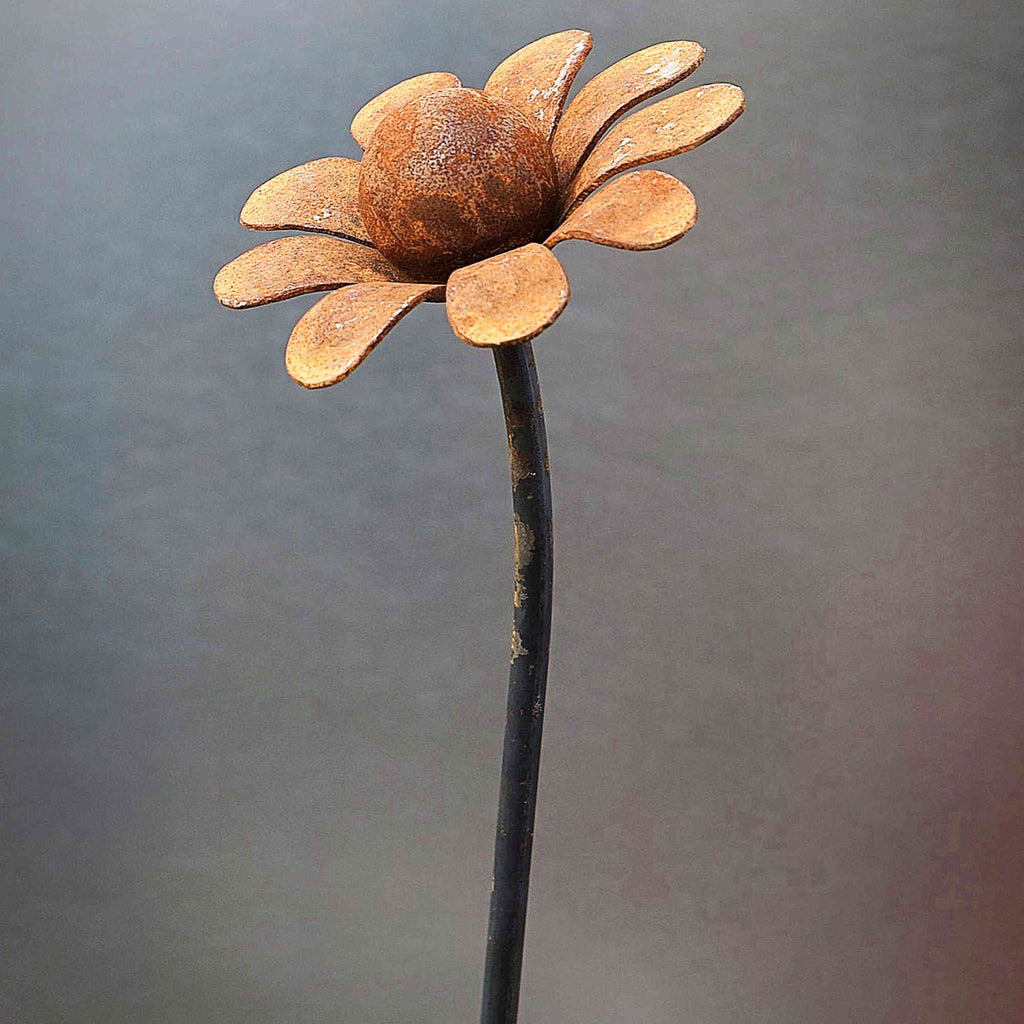 Large rusty metal Chamomile. Garden art flower sculpture image 1